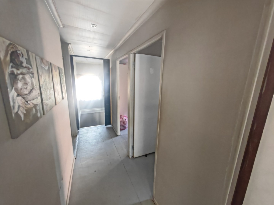 8 Bedroom Property for Sale in Fleurdal Free State